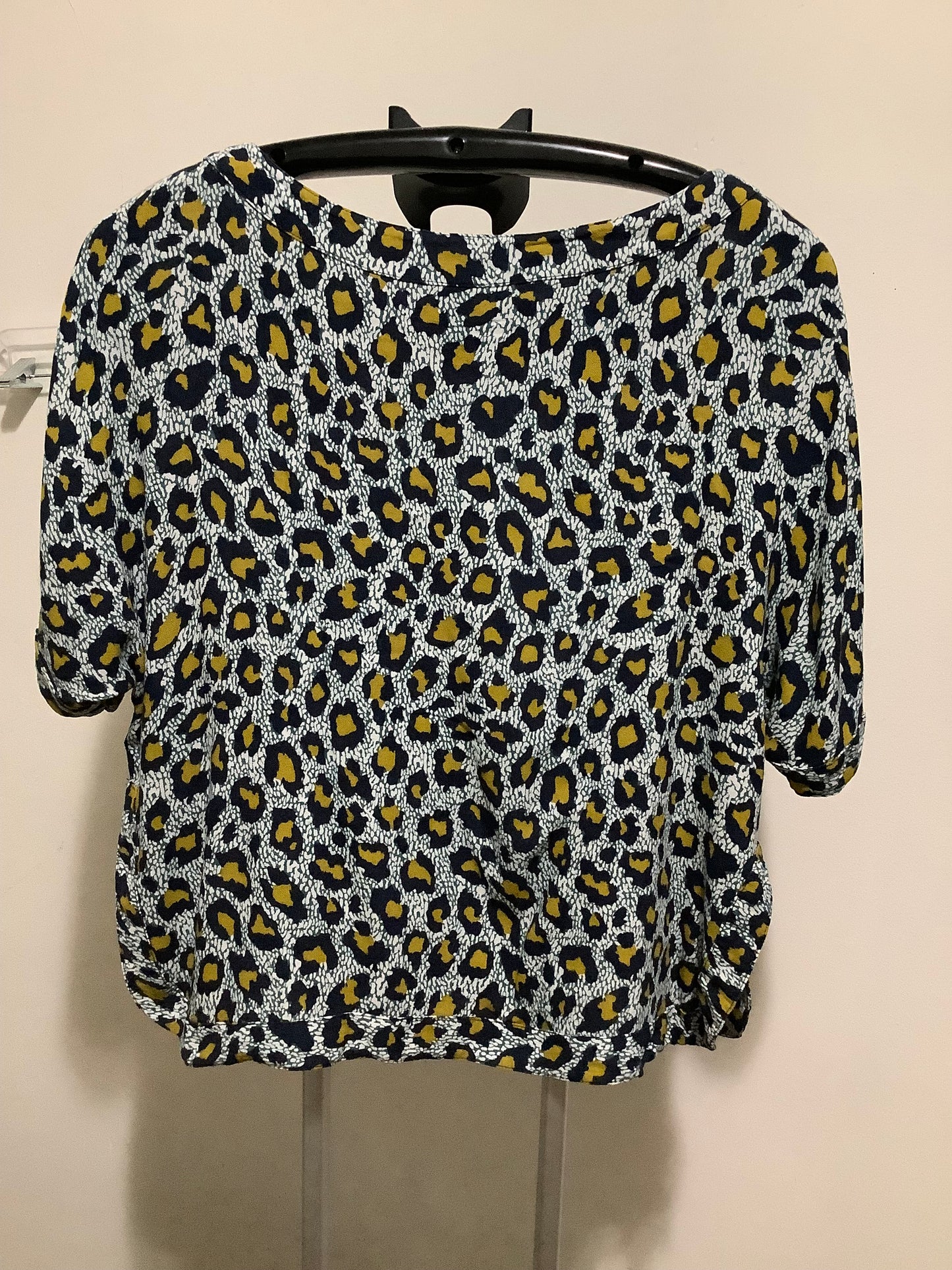 H & M top