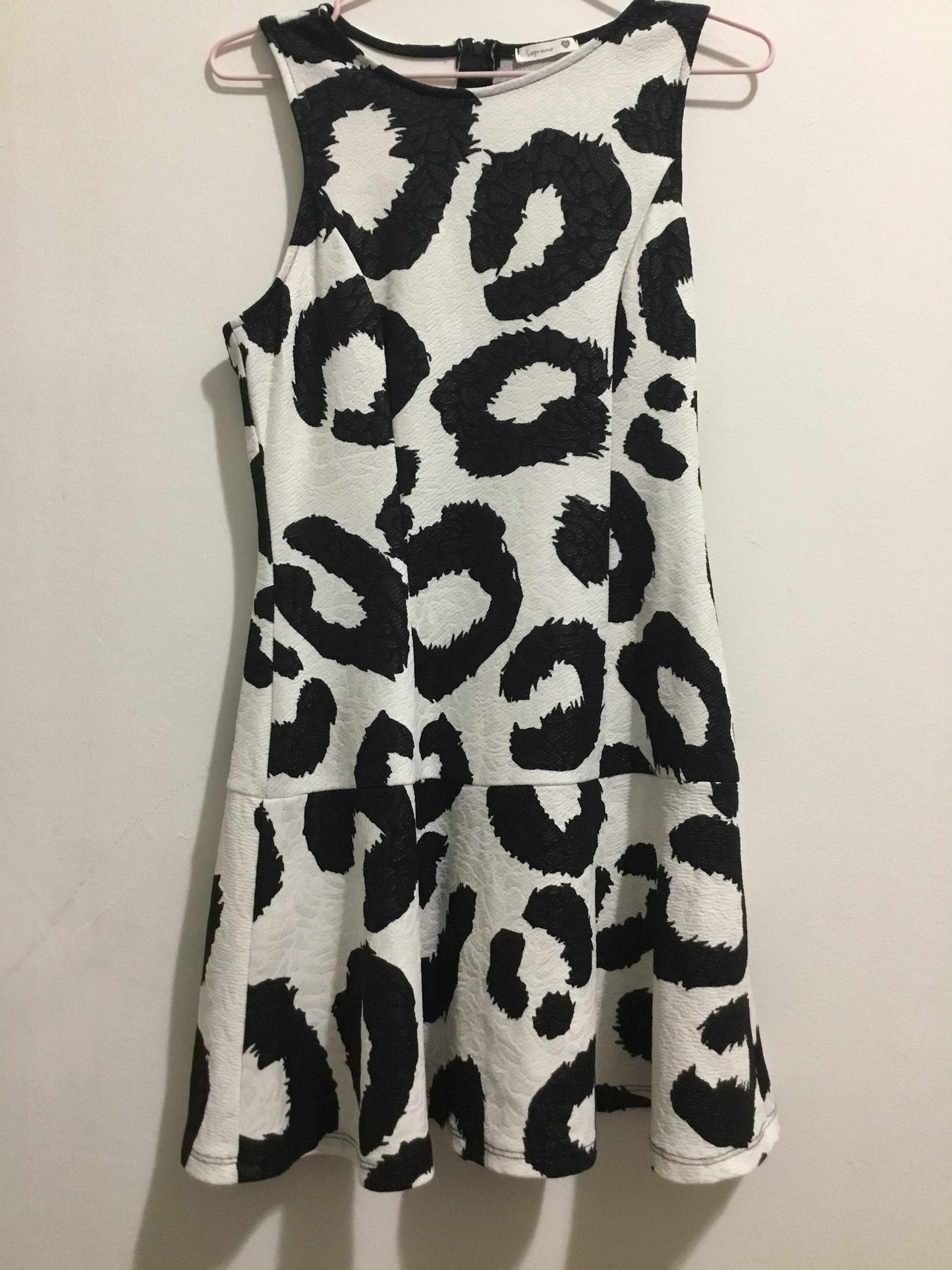 soprano-leopard-dresses