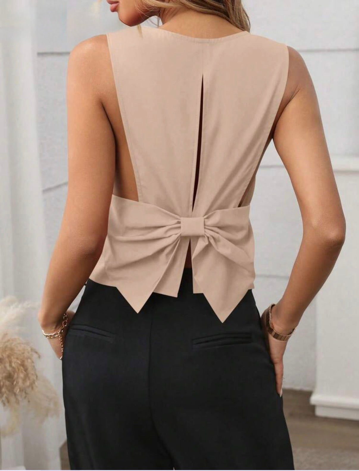 Balvessa Casual Backless Bow Design Decorated Tank Top